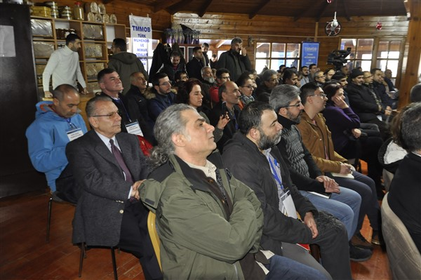 “yerel-yonetimler,-demokrasi-ve-kentlesme-politikalari”-sempozyumda-gundeme-getirildi-(9).jpg