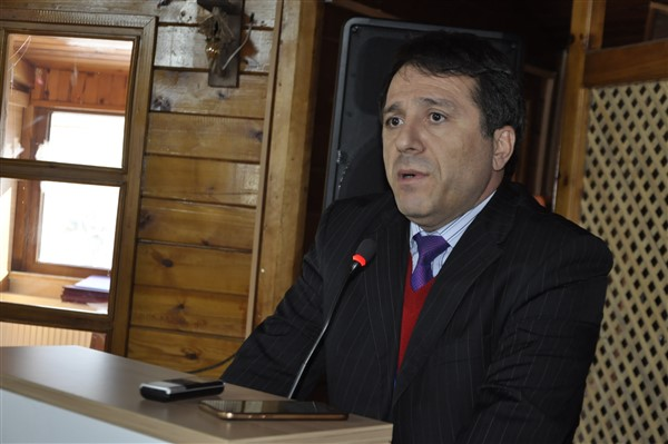 “yerel-yonetimler,-demokrasi-ve-kentlesme-politikalari”-sempozyumda-gundeme-getirildi-(11).jpg