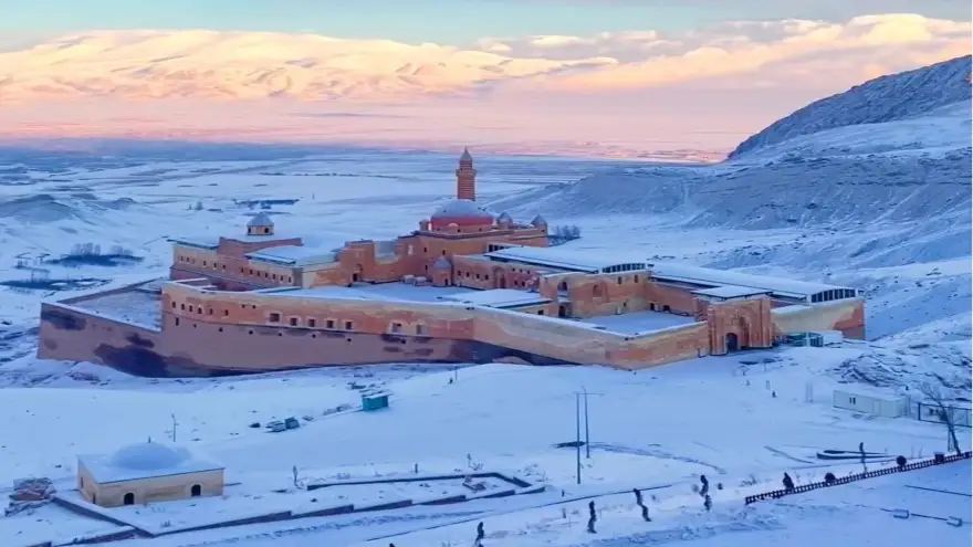 İshakpaşa Sarayında Kış Manzarası