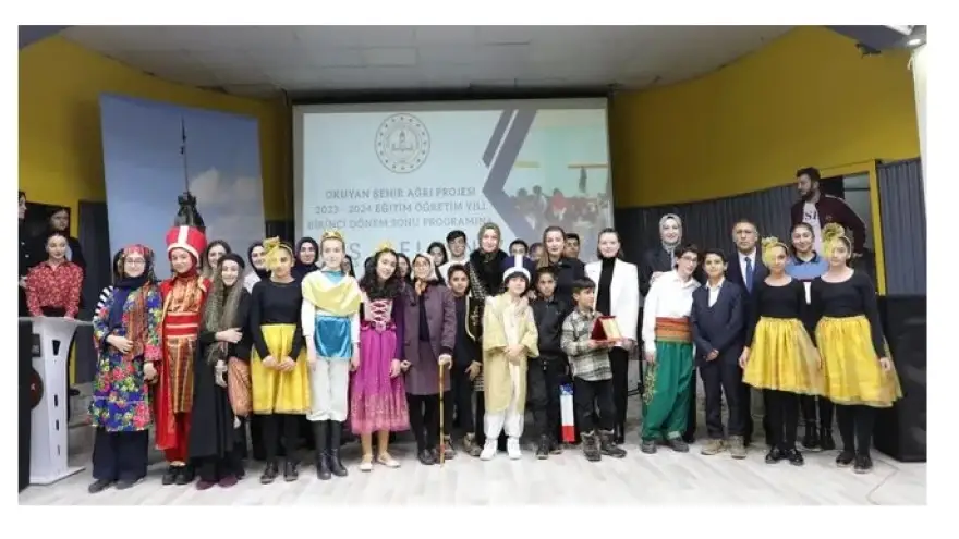 Ağrı’da şiir ve tiyatro şöleni