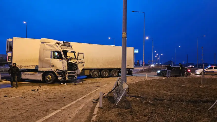 Doğubayazıt'ta  Meydana Gelen Trafik Kazasına Hızlı Müdahale