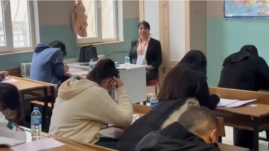 Doğubayazıt Belediye Başkanı Yıldız Acar, Eğitime Güçlü Desteğini Sürdürdü