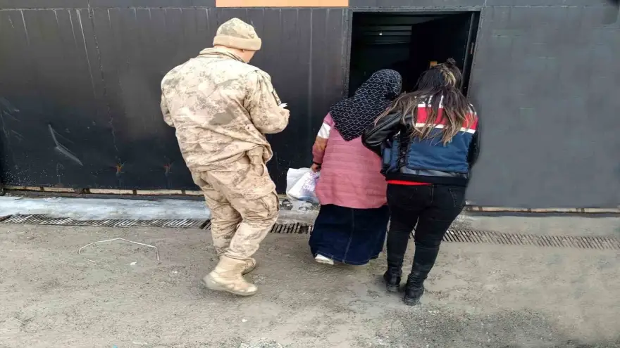 Ağrı’da aranan şahıslar yakalandı