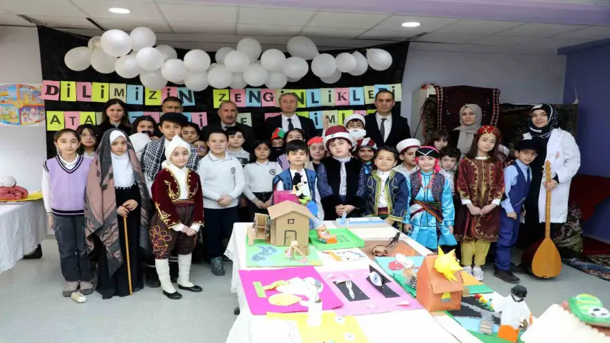 Ağrı’da "Atasözleri ve Deyimler" sergisi açıldı