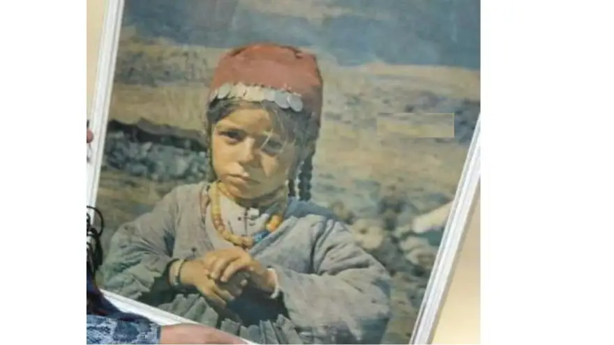 Doğubayazıt'ın Tarihine Damga Vuran Fotoğraf; Hatun Arslan ve Roche Reklamı