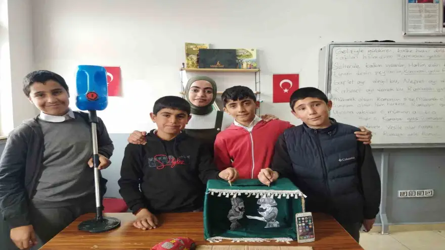 Doğubayazıt'ta öğrenciler geri dönüşüm malzemeleriyle teknolojik aletler yaptı