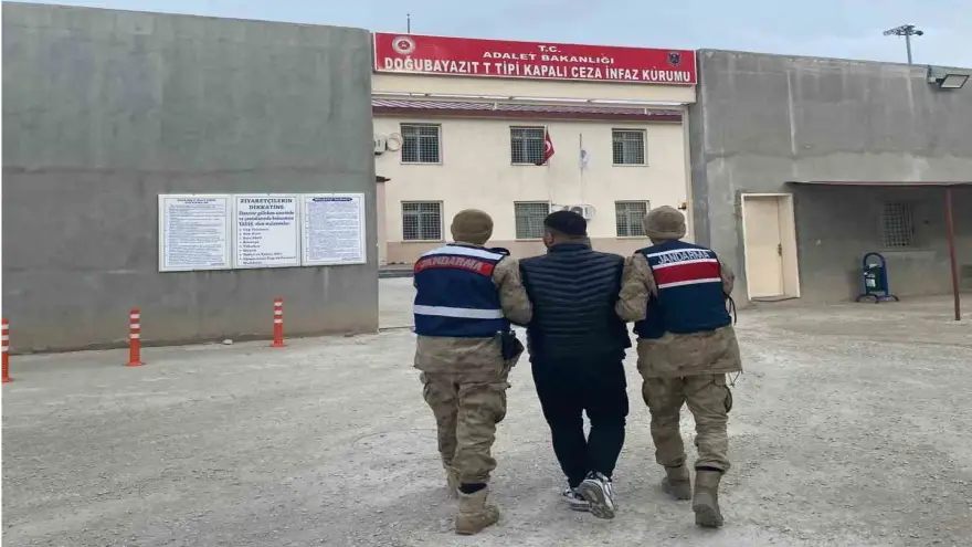 Ağrı’da firari olan 9 kişi jandarma tarafından yakalandı
