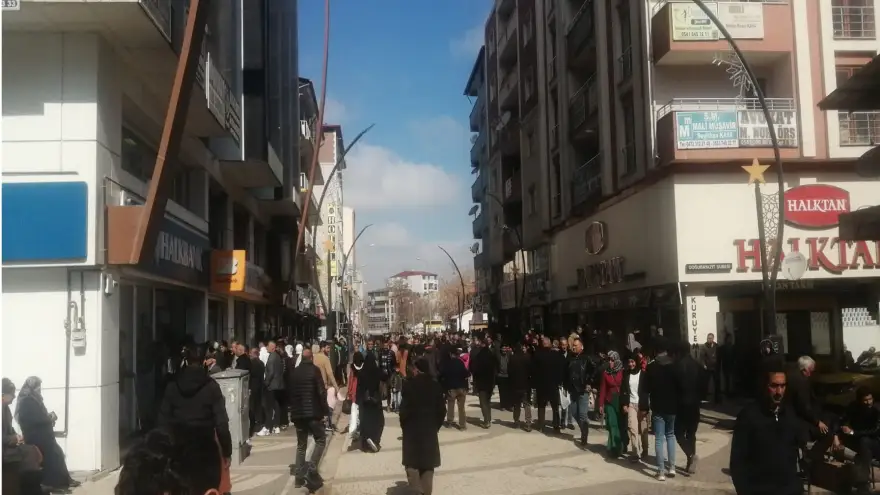 Doğubayazıt'ta Bayram Öncesi Alışveriş Yoğunluğu