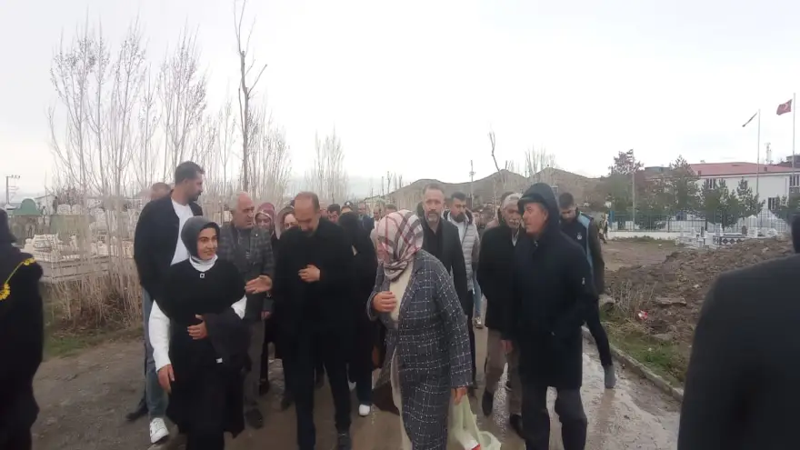 Eş Başkanlar Aygül Aşan ve Kenan Alkan Bayram Ziyaretinde Halkla Buluştu