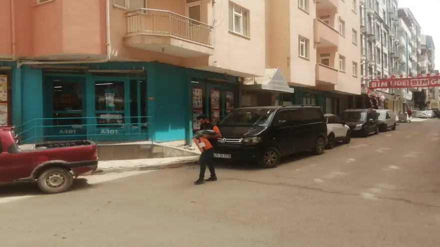 Doğubayazıt’ta Yerel Esnaflar Büyük Market Zincirlerine Karşı Çaresiz