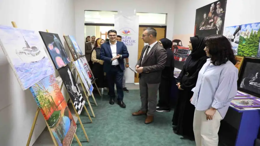 Ağrı’da el emeği göz nuru eserler sergilendi