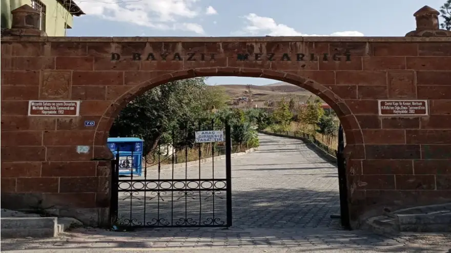 Şehir Mezarlığında Ağaçlar kesildi Haberimize yetkililerden cevap geldi