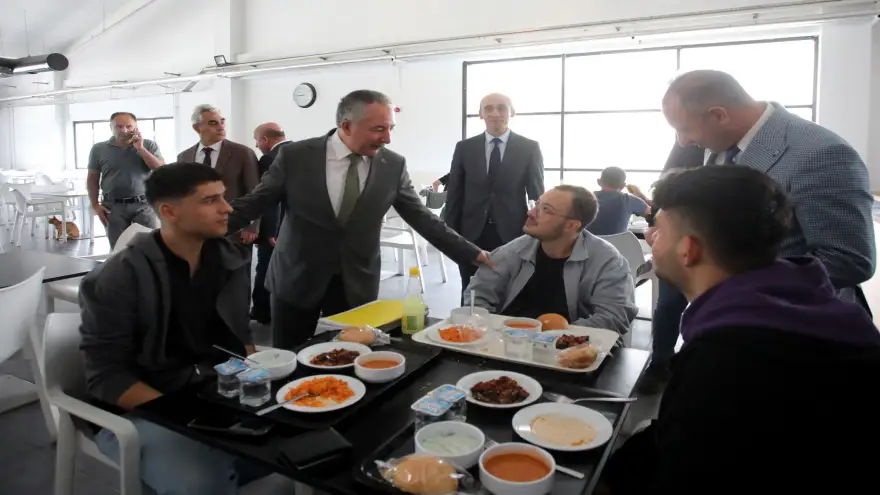 Prof. Dr. KARABULUT: “Sevgili Öğrenciler, Üniversitemize Hoş Geldiniz”