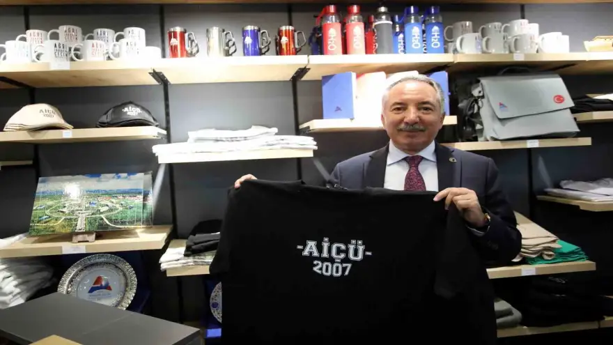 AİÇÜ store açıldı