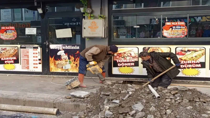 Ağrı Belediyesi Zorlu Kış Şartlarında Hizmette