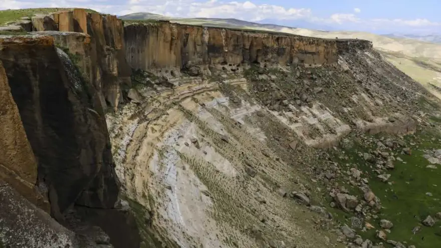 Meya Antik Kenti ve Peri Bacaları Keşfedilmeyi Bekliyor