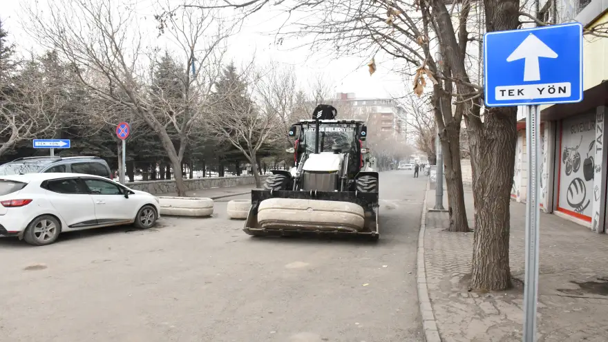 İlçenin 5 Caddesinde Tek Yön Uygulaması Başladı