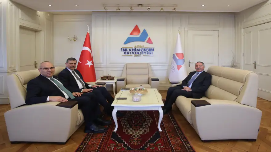Erzurum Valisi Çiftçi ile Ağrı Valisi Koç, AİÇÜ Rektörü Prof. Dr. Karabulut’u Ziyaret Etti