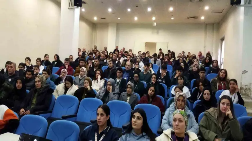 Doğubayazıt'ta Sağlık personeline temel ve ileri yaşam desteği eğitimi verildi