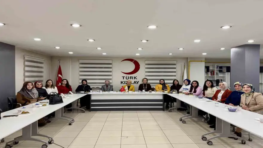 Ağrı Kızılay Kadın Kolları, "kadınları" unutmadı