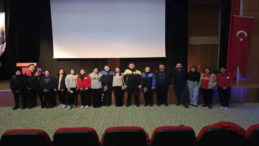 Ağrı’da öğrencilere güvenlik ve trafik eğitimi verildi