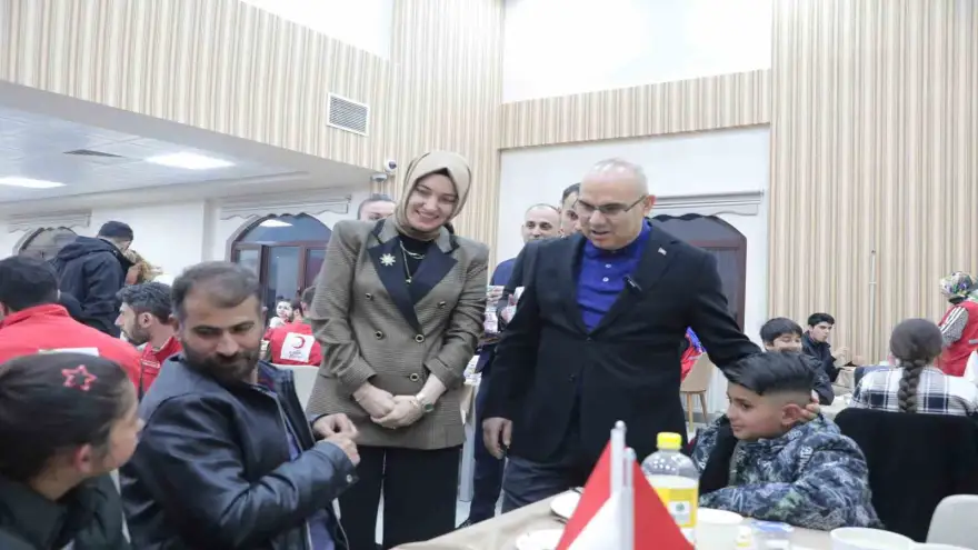 Ağrı Valisi Mustafa Koç, yetim çocuklarla iftar programında bir araya geldi