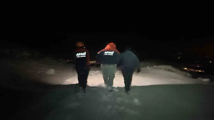Ağrı Dağı’nda mahsur kalan vatandaşı AFAD ekipleri kurtardı