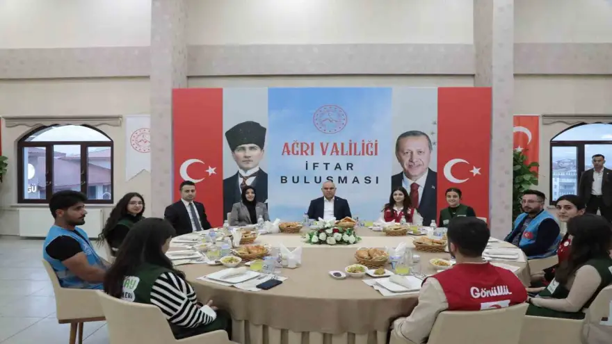Vali Koç, STK temsilcileriyle iftar programında bir araya geldi