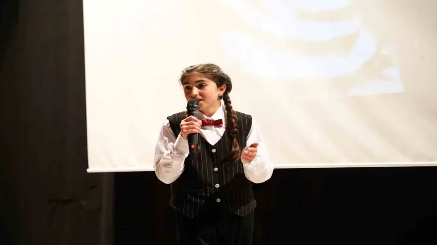 Ağrılı ortaokul öğrencileri Peygamberimizin hayatını en güzel anlatmak için yarıştı