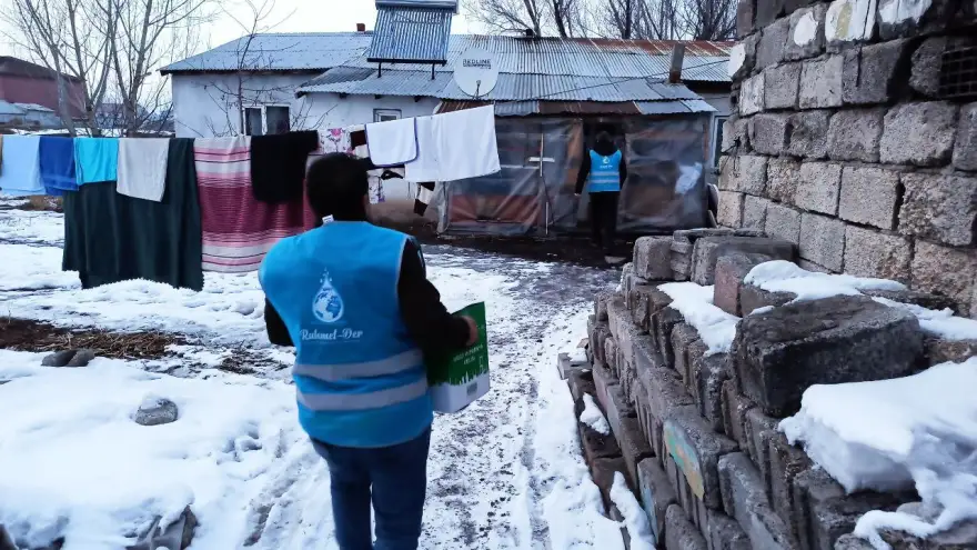 Ağrı Rahmet-Der, Ramazan’da 3 bin 500 aileye yardım ulaştırdı