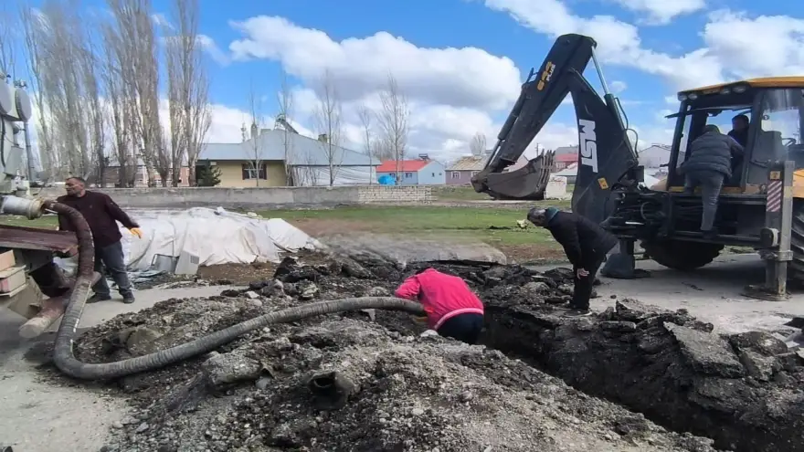 Ağrı Belediyesi’nden İlkbahar İçin Mazgal Temizlik Hamlesi