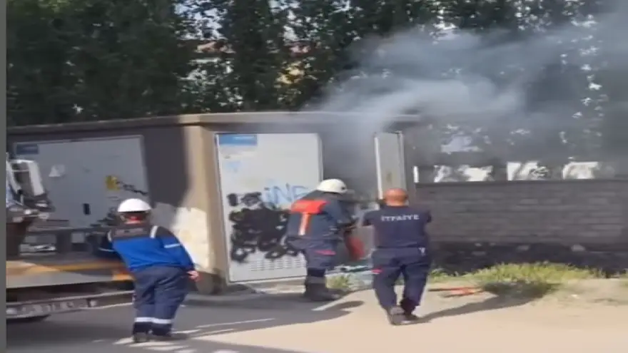 Doğubayazıt Uluyol Mahallesi'nde Trafo Yangını