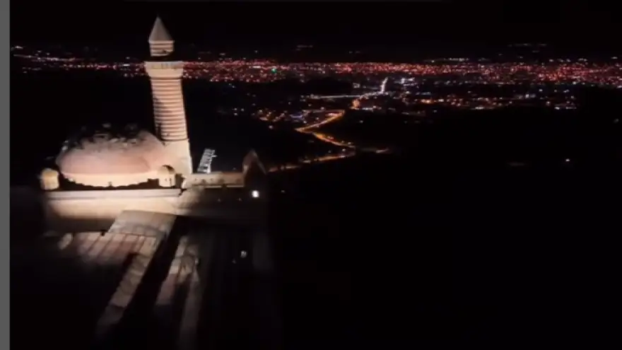 İshak Paşa Sarayı Yolu Karanlıkta!