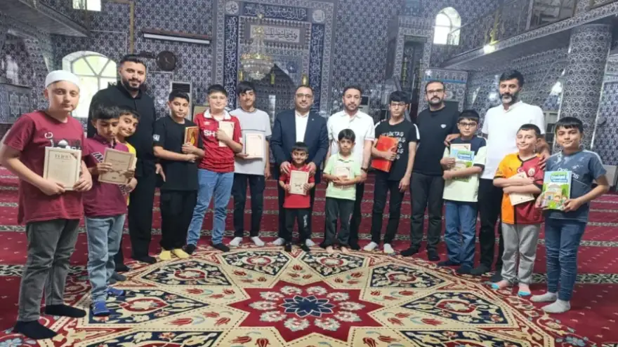Doğubayazıt Müftüsü Demirkaynak, Yaz Kur'an Kursu Öğrencilerini Ziyaret Etti