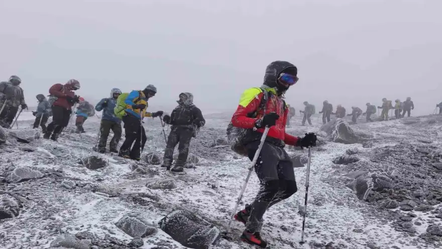 Ağrı Dağı’nda temmuz soğuğu: Zirvede eksi 35 derece