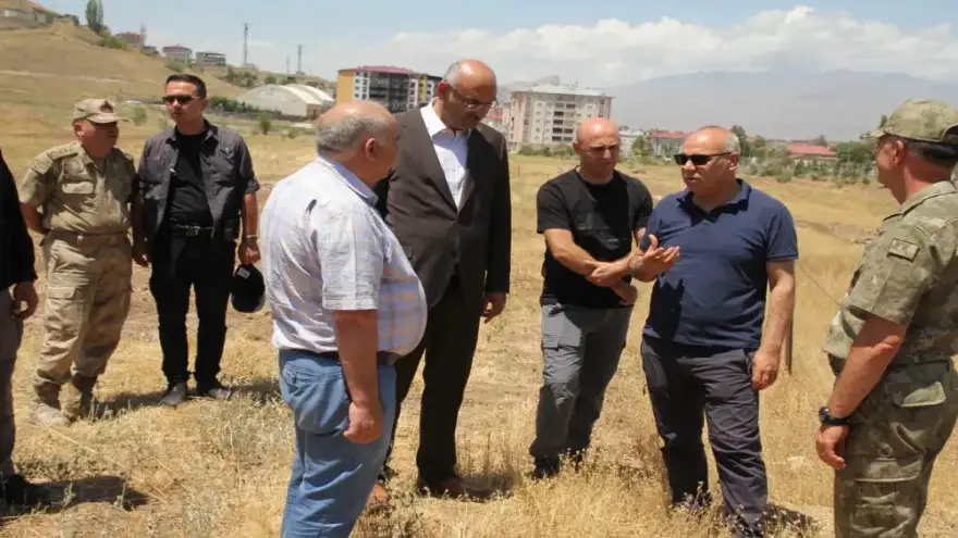 Ağrı Valisi Mustafa Koç, Doğubayazıt'ta Yapılacak KYK Yurdu İncelemesinde Bulundu