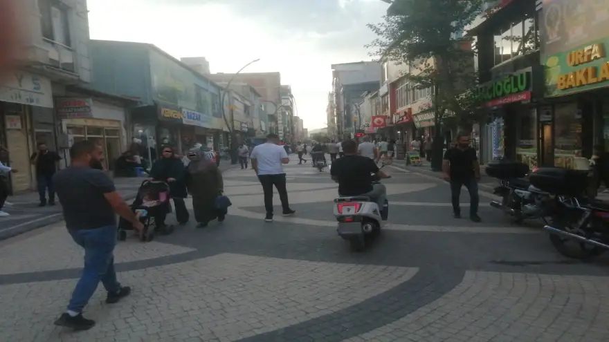 Doğubayazıt İnegöl Caddesinde Vatandaşlar Tedbir İstiyor