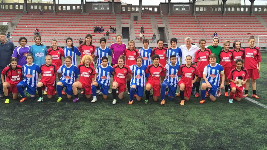 Bayazitspor Kadın Futbol Takımı İş insanlarından Destek Bekliyor
