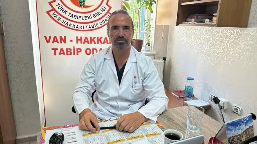 Bölgede Zincir Market Çalışanlarına “Oturma Yasağı” Tepki Çekti
