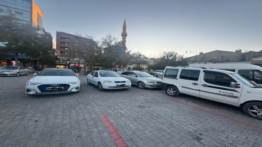 Doğubayazıtlı Vatandaşlardan Açık Oto Pazarı Talebi