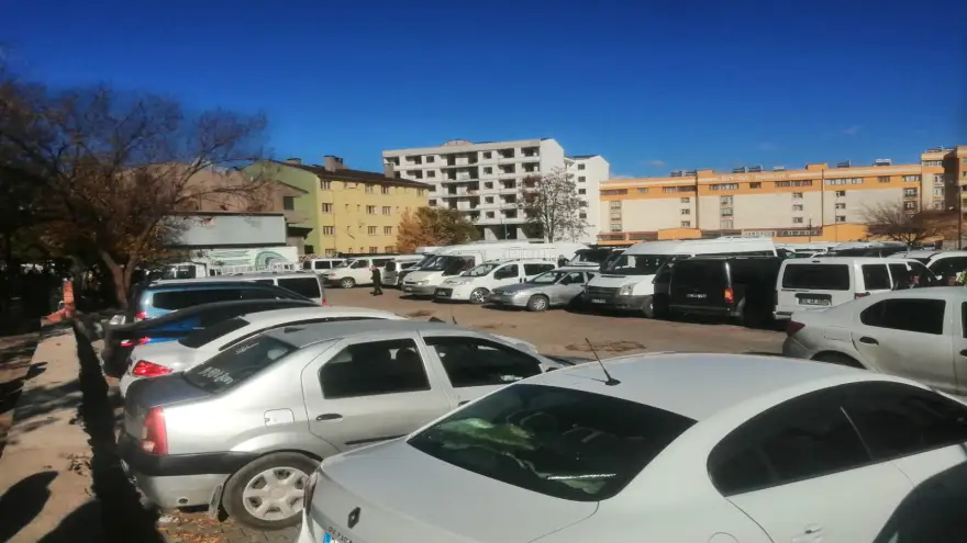 Doğubayazıt’ta Eski Sebze Hali Alanı Ücretsiz Otopark Oldu