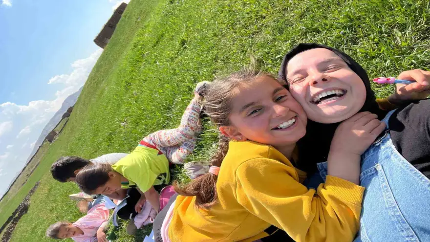 Doğubayazıt'ta Çalıkuşu ruhunu yaşatan genç öğretmen köy okulunu baştan aşağı yeniledi