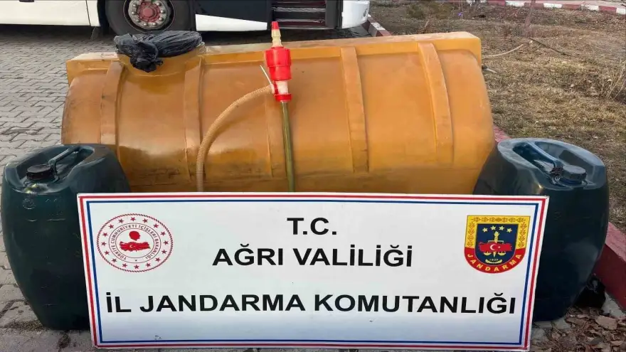 Ağrı’da yolcu otobüsünde 245 litre kaçak akaryakıt ele geçirildi