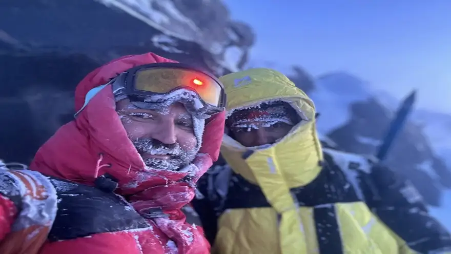 Vanlı dağcılardan Türkiye’nin zirvesi Ağrı Dağı'na zorlu tırmanış