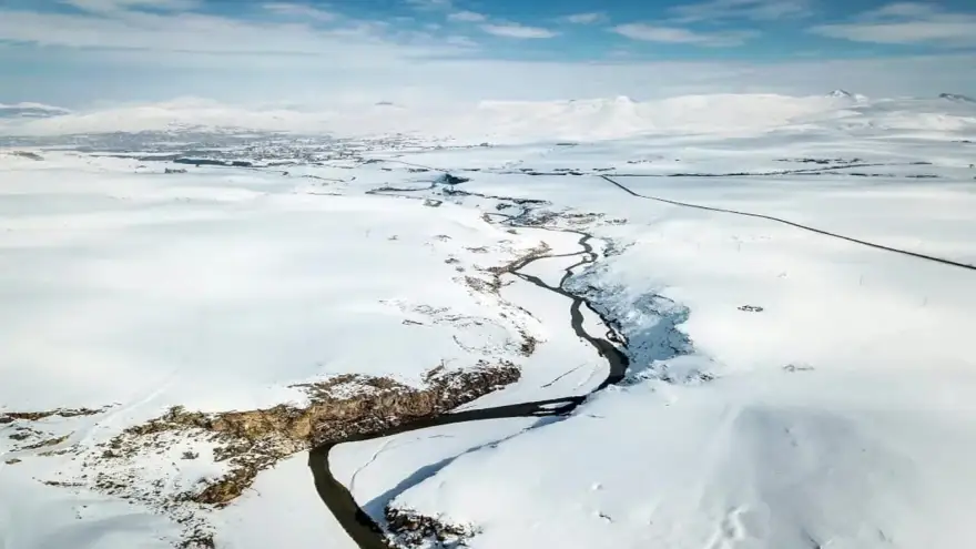 Bahar kapıdayken Ağrı’da kış geri döndü