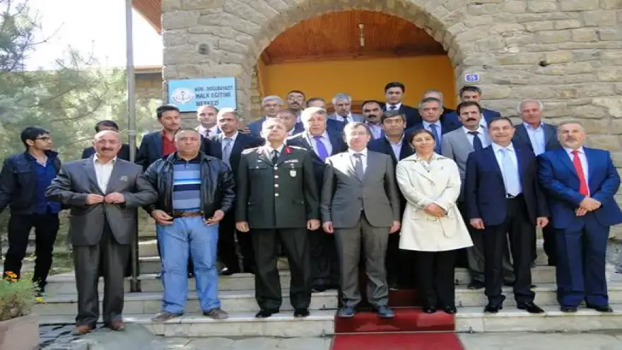 DOĞUBAYAZIT'TA "O ESKİ BAYRAMLAŞMALAR" NEREDE KALDI