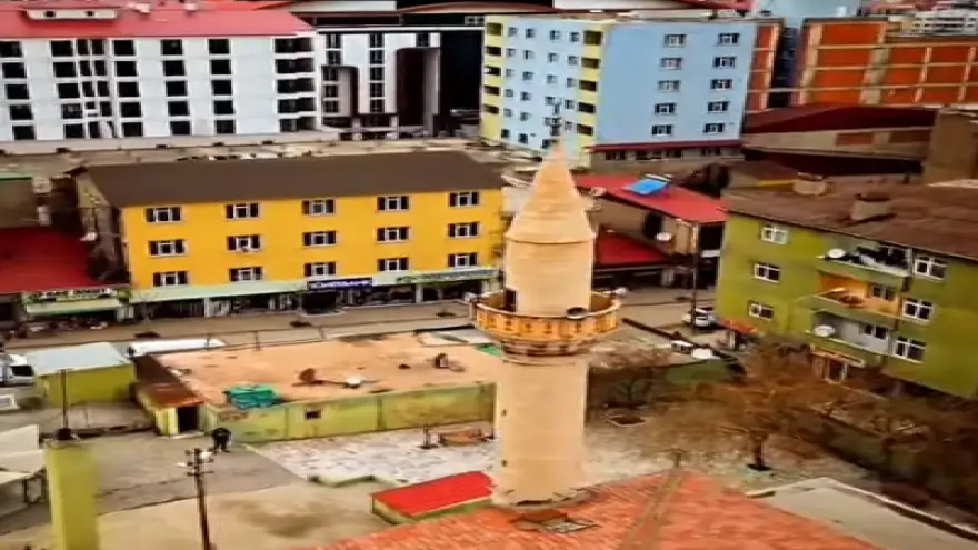 DOĞUBAYAZIT BÜYÜYOR AMA NEFES ALAMIYOR : BETON ÇOK, AĞAÇ YOK!