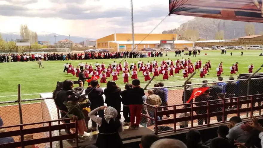 Doğubayazıt’ta 23 Nisan Coşkusu