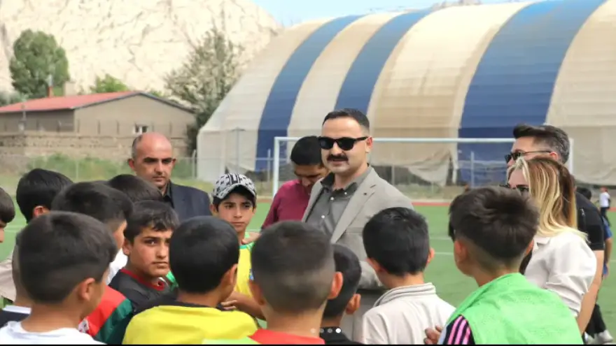 KAYMAKAM AYVAT’TAN GENÇ SPORCULARA ZİYARET