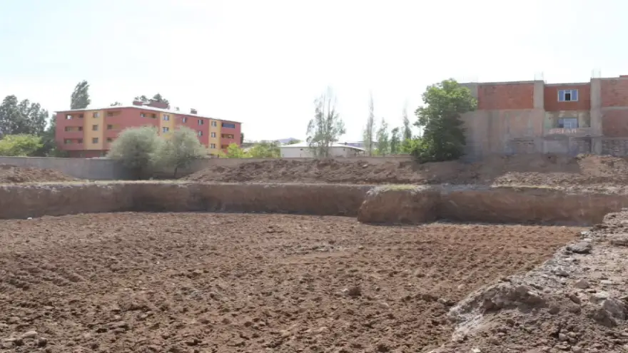 Doğubayazıt Yeni Hükümet Konağı Yükseliyor: Çalışmalar Yerinde İnceledi